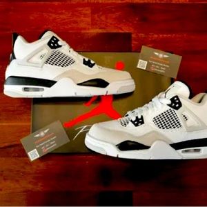 Air Jordan 4 Military Black